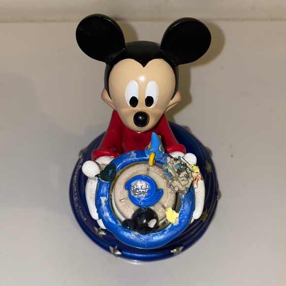 disneyland mickey mouse figurine collectible - Picture 2 of 3